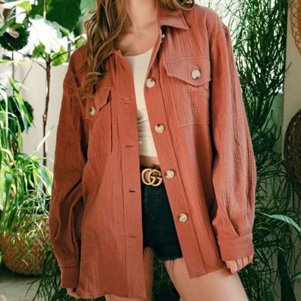 Fantastic Fawn Long Sleeve Gauze Buttoned Shirt Jacket Shacket with Pockets | M